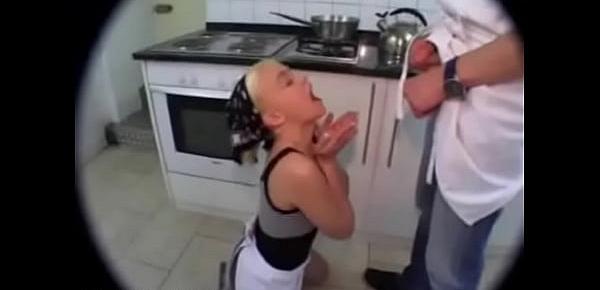  chnuckel bea piss swallowing in the kitchen